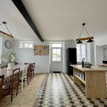 Refuge De By Melrose * Crouay